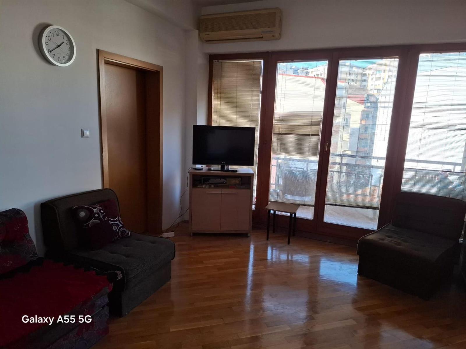 Alpi Hostel Skopje Bagian luar foto